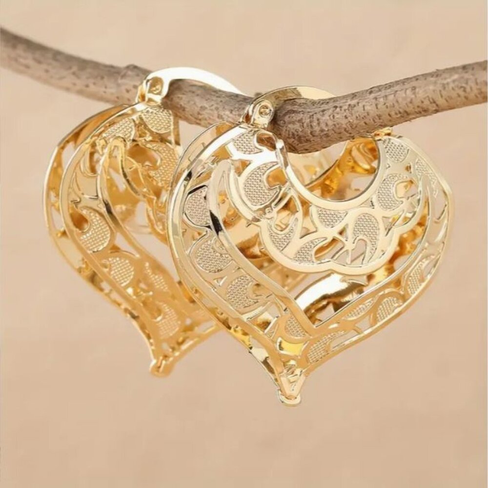 NEW Portia 18K Gold Plated Filigree Heart Drop Hoop Earrings - Picture 2 of 4